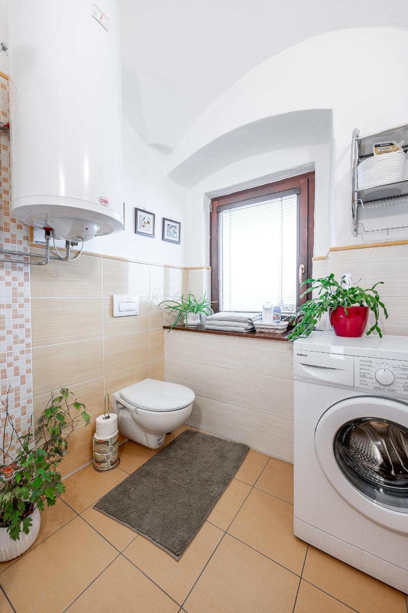 2 Room Flat Hlavna Kosice With Parking Eksteriør bilde